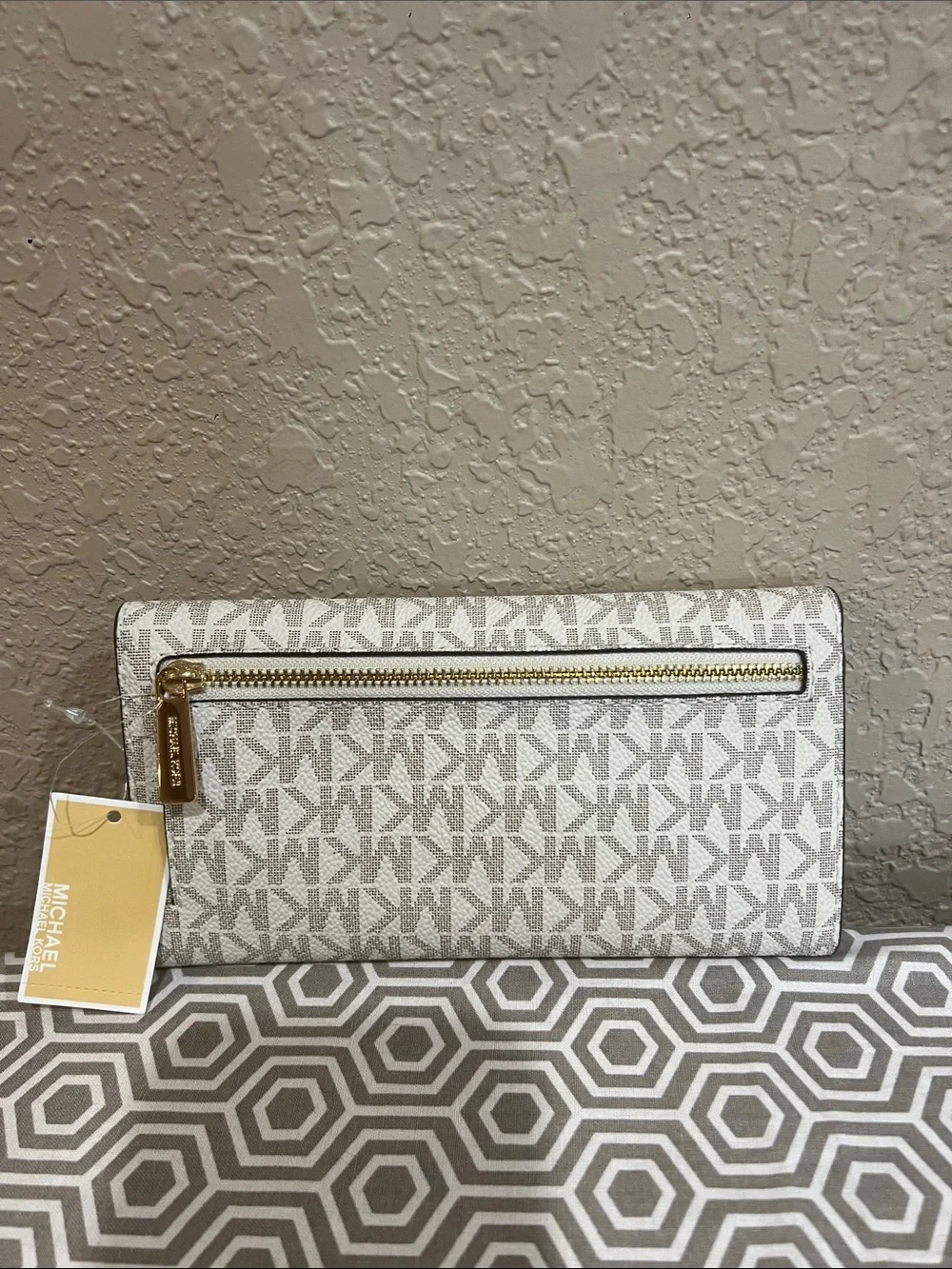 Michael Kors Vanilla MK Logo large trifold with Gold Hardware